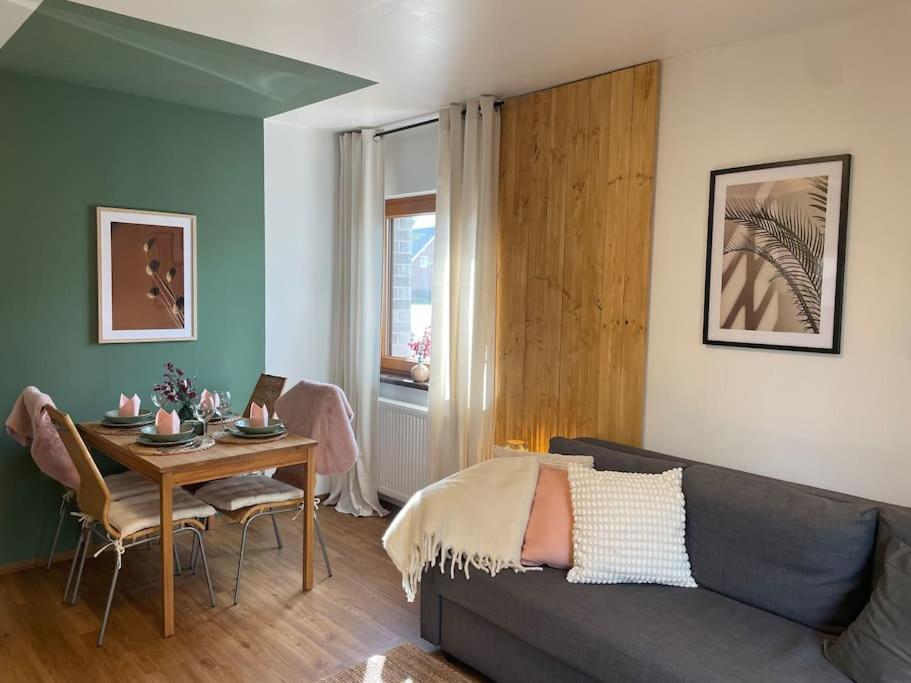 Cozy Wilkipartment Bis 4 Pers - Hund - Netflix - Wlan - Wintergarten - Coffeebar - Popcorn Verl Exterior foto